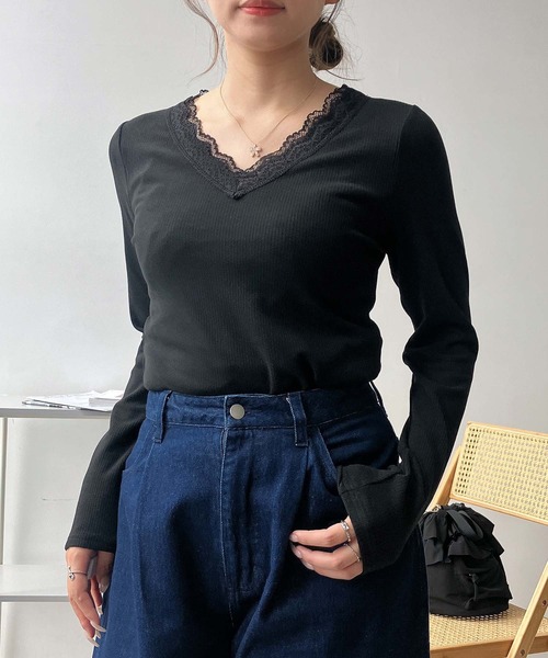 AS KNOW AS plus(アズノゥアズプラス)の「♪CICA配合 アソートデザインプルオーバー(Vネック.ハイネック)(Tシャツ/カットソー・レディース・ブラック系/ホワイト系/ブラック/オフホワイト・FREE)」の4枚目の写真