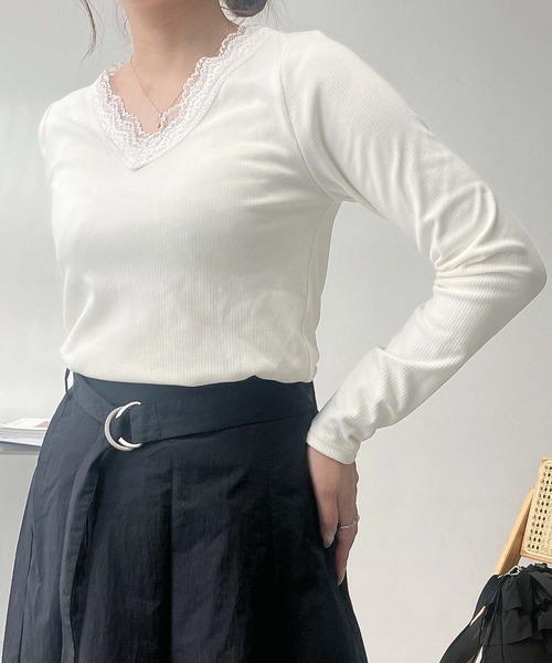 AS KNOW AS plus(アズノゥアズプラス)の「♪CICA配合 アソートデザインプルオーバー(Vネック.ハイネック)(Tシャツ/カットソー・レディース・ブラック系/ホワイト系/ブラック/オフホワイト・FREE)」の6枚目の写真