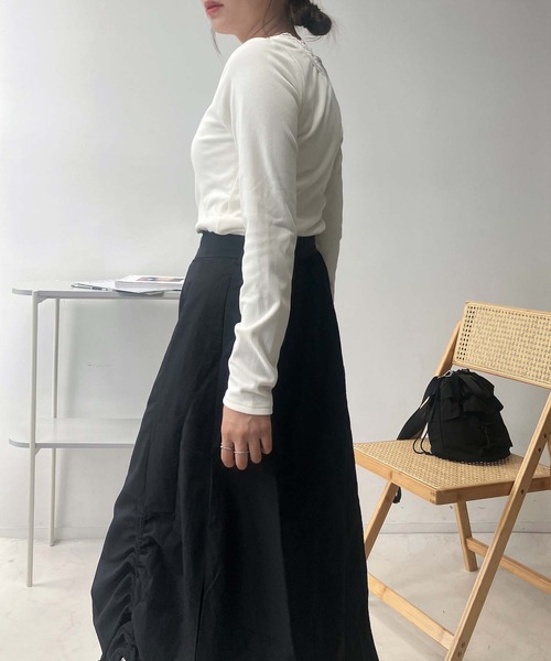 AS KNOW AS plus(アズノゥアズプラス)の「♪CICA配合 アソートデザインプルオーバー(Vネック.ハイネック)(Tシャツ/カットソー・レディース・ブラック系/ホワイト系/ブラック/オフホワイト・FREE)」の8枚目の写真