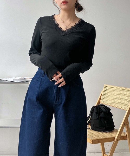 AS KNOW AS plus(アズノゥアズプラス)の「♪CICA配合 アソートデザインプルオーバー(Vネック.ハイネック)(Tシャツ/カットソー・レディース・ブラック系/ホワイト系/ブラック/オフホワイト・FREE)」の13枚目の写真