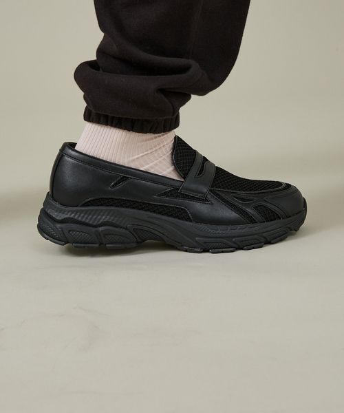 ABAHOUSE(アバハウス)の「BLACK LOAFER SNEAKERS / ブラック ローファースニーカー/ユニセックス(スニーカー・メンズ・ブラック・S/M/L)」の5枚目の写真