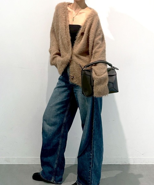 Reurie'(レウリィ)の「シャギーカーディガン (chihiro select) / オーバーサイズ Vネック ニット ふわふわ 起毛 大人カジュアル ノームコア 韓国(スウェット・レディース・グレー/ベージュ/ホワイト・FREE)」の6枚目の写真