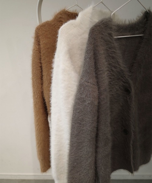 Reurie'(レウリィ)の「シャギーカーディガン (chihiro select) / オーバーサイズ Vネック ニット ふわふわ 起毛 大人カジュアル ノームコア 韓国(スウェット・レディース・グレー/ベージュ/ホワイト・FREE)」の10枚目の写真