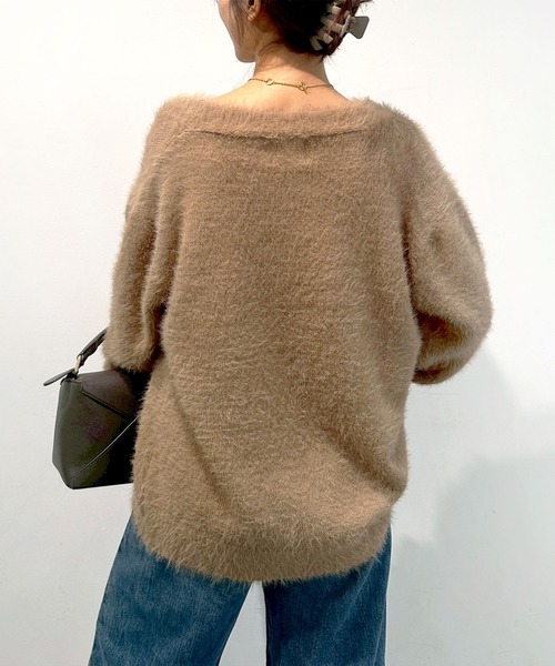 Reurie'(レウリィ)の「シャギーカーディガン (chihiro select) / オーバーサイズ Vネック ニット ふわふわ 起毛 大人カジュアル ノームコア 韓国(スウェット・レディース・グレー/ベージュ/ホワイト・FREE)」の19枚目の写真