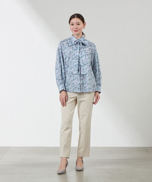 amaca(アマカ)の「【LIBERTY】タナローンシャツブラウス(アレキサンドラ)(シャツ/ブラウス・レディース・ブルー系その他4・38/40)」の2枚目の写真