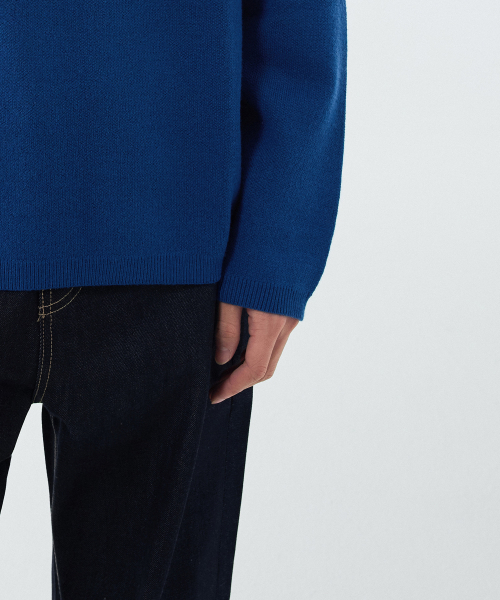 MUSINSA STANDARD（ムシンサスタンダード）の「ミニマルクルーネックニット[ブルー]（ニット/セーター・メンズ・その他・X-LARGE/XX-LARGE/SMALL/MEDIUM/LARGE）」の6枚目の写真
