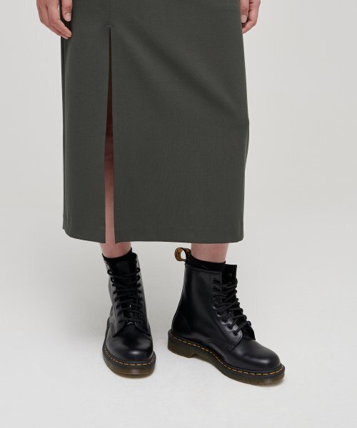 MUSINSA STANDARD WOMAN(ムシンサスタンダードウーマン)の「レディースハイウエストスリットロングスカート【ダスティカーキ】(スカート・レディース・その他・SMALL/MEDIUM/LARGE/X-SMALL)」の5枚目の写真