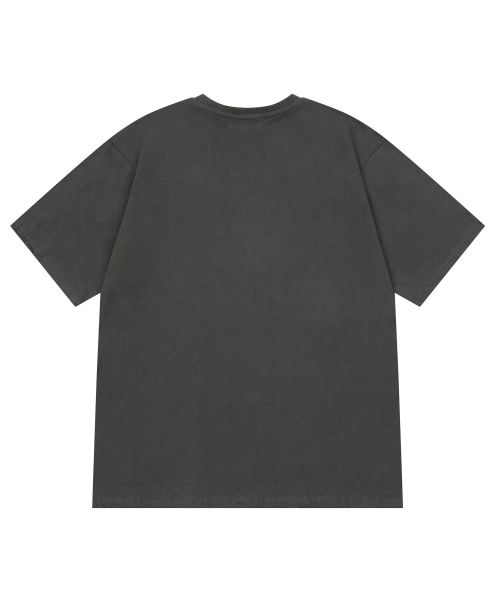 MUCENT(ムセント)の「グリムネル 十字架 半袖Tシャツ 男女共用(Tシャツ/カットソー・レディース・チャコール・MEDIUM/LARGE/SHORT)」の3枚目の写真