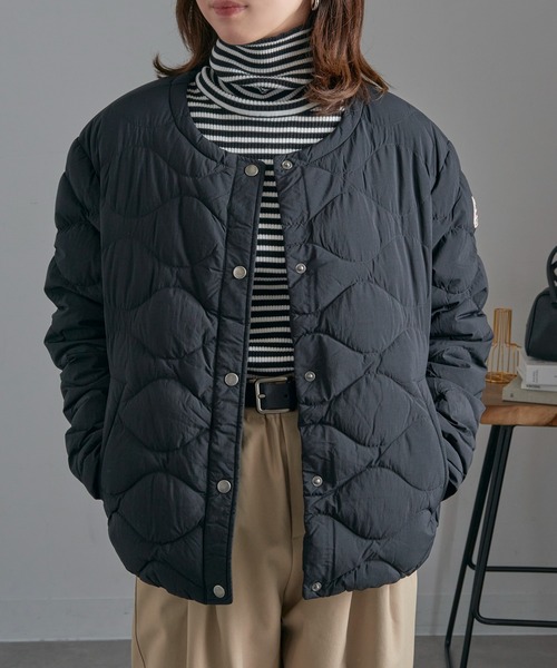 Pyrenex(ピレネックス)の「【Pyrenex】NACRE ノーカラーキルティングダウンジャケットHWY012P(ダウンジャケット/コート・レディース・ブラック/アイボリー・34/36/38/40)」の4枚目の写真