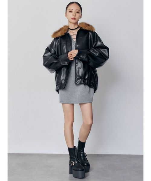 MURUA(ムルーア)の「2WAYカラーフェイクレザーブルゾン(ブルゾン・レディース・ブラウン/ブラック・FREE)」の6枚目の写真