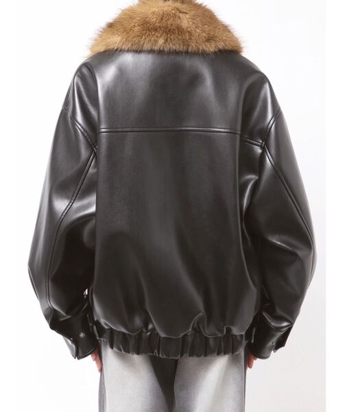 MURUA(ムルーア)の「2WAYカラーフェイクレザーブルゾン(ブルゾン・レディース・ブラウン/ブラック・FREE)」の21枚目の写真