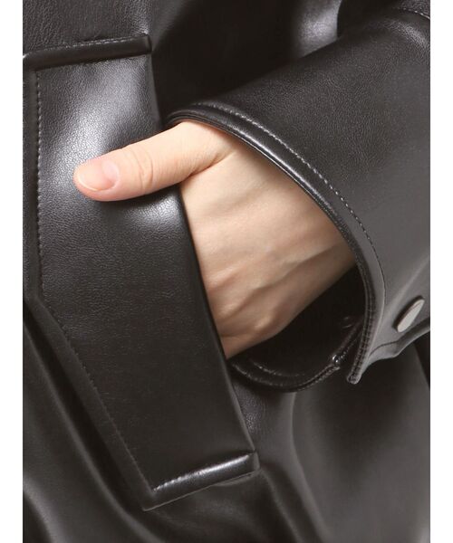 MURUA(ムルーア)の「2WAYカラーフェイクレザーブルゾン(ブルゾン・レディース・ブラウン/ブラック・FREE)」の12枚目の写真