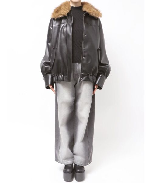 MURUA(ムルーア)の「2WAYカラーフェイクレザーブルゾン(ブルゾン・レディース・ブラウン/ブラック・FREE)」の8枚目の写真