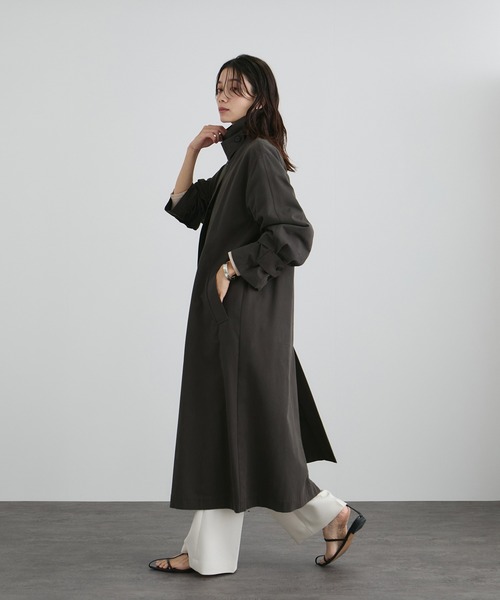 SALON adam et rope'（サロン アダム エ ロペ）の「【WEB限定】エフォートレスステンカラーコート / スタンドカラー（トレンチコート・レディース・チャコールグレー/ベージュ・FREE）」の18枚目の写真