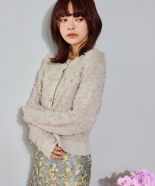 mysty woman(ミスティウーマン)の「チュールヤーンツイードジャケットカーデ 636343(カーディガン/ボレロ・レディース・オフホワイト/ブラック/グレイッシュベージュ・FREE)」の18枚目の写真