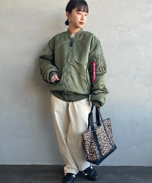 Alpha Industries（アルファインダストリーズ）の「[ALPHA/アルファ] MAｰ1 フライトミリタリージャケット（ミリタリージャケット・レディース・グレー/ブラック/オリーブ・M/L）」の10枚目の写真