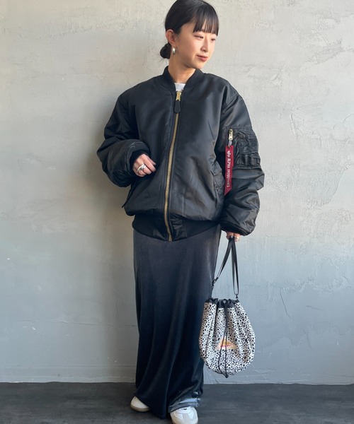 Alpha Industries（アルファインダストリーズ）の「[ALPHA/アルファ] MAｰ1 フライトミリタリージャケット（ミリタリージャケット・レディース・グレー/ブラック/オリーブ・M/L）」の5枚目の写真