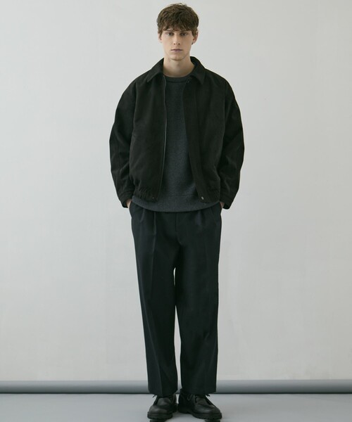 UNITED TOKYO(ユナイテッドトウキョウ)の「CASHMERE クルーネックニット(ニット/セーター・メンズ・モカ/ダークグレー・2/1)」の4枚目の写真