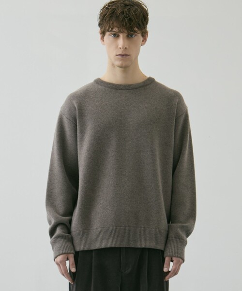 UNITED TOKYO(ユナイテッドトウキョウ)の「CASHMERE クルーネックニット(ニット/セーター・メンズ・モカ/ダークグレー・2/1)」の10枚目の写真