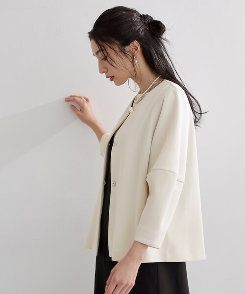 THE SHOP TK (ザ ショップ ティーケー )の「【通勤・セレモニー】ノーカラーダンボールジャケット(ノーカラージャケット・レディース・アイボリー/ネイビー・12/13)」の7枚目の写真