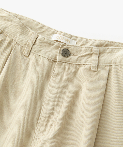 COFWI(コフウィー)の「ワイドツータックコットンポケットパンツベージュ(その他パンツ・メンズ・その他・1(S)/2(M)/3(L))」の5枚目の写真
