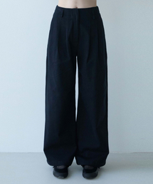 MOIREMOA（モアレモア）の「two-tuck W/S chino pants - black cachion（その他パンツ）」