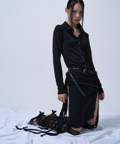 ZIZEMUSEUM(ジゼミュージアム)の「LAYERABLE BUTTON WRAP SKIRT (BLACK)(スカート・レディース・その他・OS)」の4枚目の写真