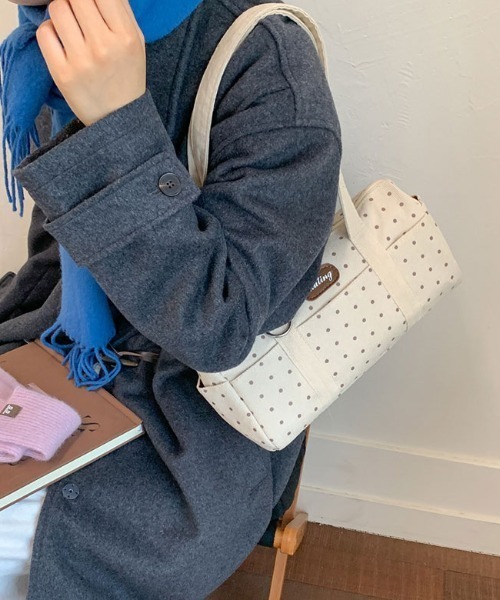 mebole(メボレ)の「Dot Muting Shoulder Bag(ショルダーバッグ・レディース・ブラウン/アイボリー/ブラック・FREE)」の2枚目の写真