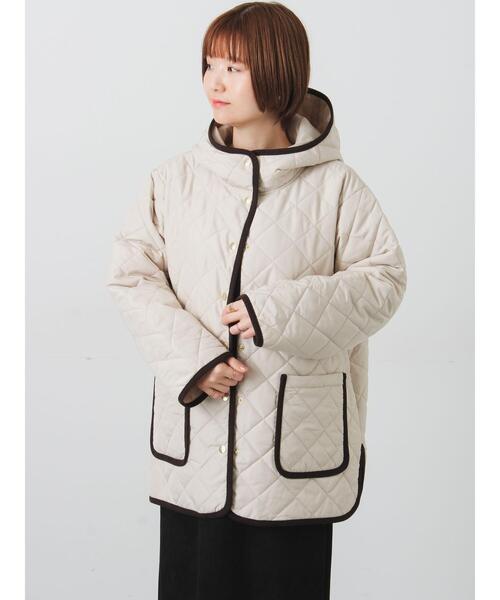 Lugnoncure（ルノンキュール）の「撥水フード付きスナップボタンリラックスキルトジャケット（その他アウター・レディース・チャコールグレー/ブラック/ベージュ・F）」の8枚目の写真