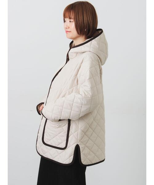 Lugnoncure（ルノンキュール）の「撥水フード付きスナップボタンリラックスキルトジャケット（その他アウター・レディース・チャコールグレー/ブラック/ベージュ・F）」の17枚目の写真