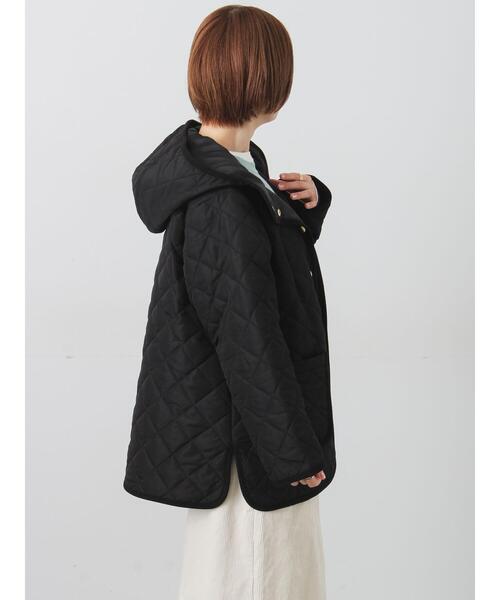 Lugnoncure（ルノンキュール）の「撥水フード付きスナップボタンリラックスキルトジャケット（その他アウター・レディース・チャコールグレー/ブラック/ベージュ・F）」の14枚目の写真