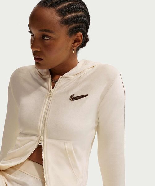 NIKE（ナイキ）の「《セットアップ対応商品》ナイキ スポーツウェア ウィメンズ フルジップ ロングスリーブ フーデッド トップス / Nike Sportswear Women's Full-Zip Long-Sleeve Hooded Top IQ0678-113 Coconut Milk（パーカー・レディース・ホワイト系その他2・XL/L/M/S/XS）」の3枚目の写真