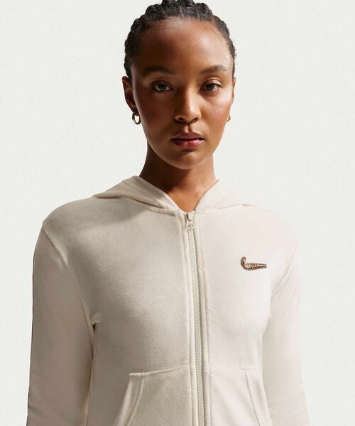 NIKE（ナイキ）の「《セットアップ対応商品》ナイキ スポーツウェア ウィメンズ フルジップ ロングスリーブ フーデッド トップス / Nike Sportswear Women's Full-Zip Long-Sleeve Hooded Top IQ0678-113 Coconut Milk（パーカー・レディース・ホワイト系その他2・XL/L/M/S/XS）」の16枚目の写真