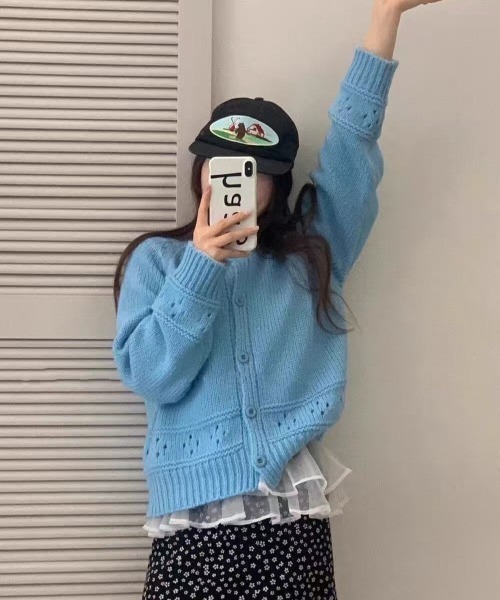 gossip!ロサンゼルス(ゴシップロサンゼルス)の「レディース 韓国風 ニット ゆったりカジュアルカーディガン 日常&シンプル(カーディガン/ボレロ・レディース・ブルー/グリーン/オフホワイト・FREE)」の18枚目の写真
