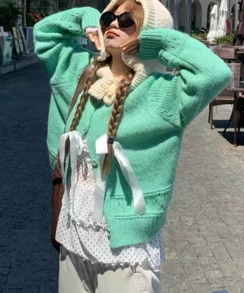 gossip!ロサンゼルス(ゴシップロサンゼルス)の「レディース 韓国風 ニット ゆったりカジュアルカーディガン 日常&シンプル(カーディガン/ボレロ・レディース・ブルー/グリーン/オフホワイト・FREE)」の10枚目の写真