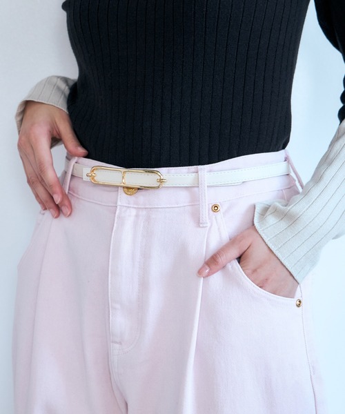 Elura（エルーラ）の「オーバルバックル細ベルト/643005（ベルト・レディース・ベージュ/ホワイト/ブラック・ONE SIZE）」の2枚目の写真