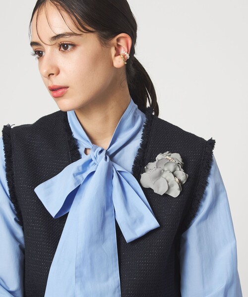 green label relaxing(グリーンレーベルリラクシング)の「フラワー ミックスコサージュ(ブローチ/コサージュ・レディース・ライトブルー/ベージュ/ダークグレー/ライトグレー・FREE)」の8枚目の写真