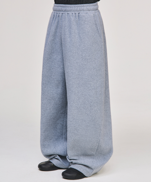 SIGNATURE（シグネチャ）の「ワイドポラポリストレーニングパンツ[グレー]（スウェットパンツ・レディース・その他・M/L）」の3枚目の写真