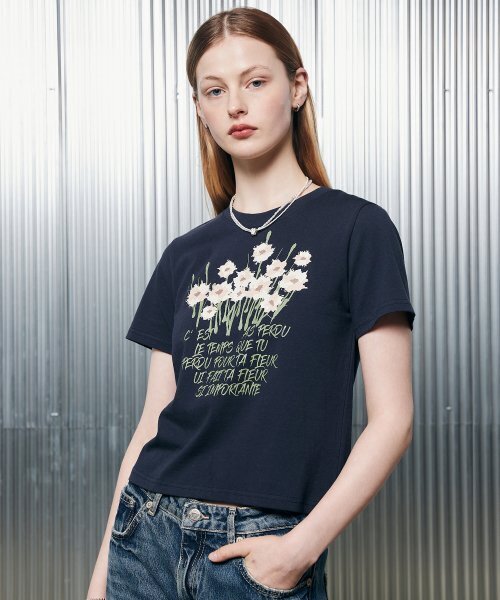 LARTIGENT(ラーティゼン)の「L2 GRASS FLOWER T-SHIRT(NAVY)(Tシャツ/カットソー・レディース・その他・FREE)」の2枚目の写真