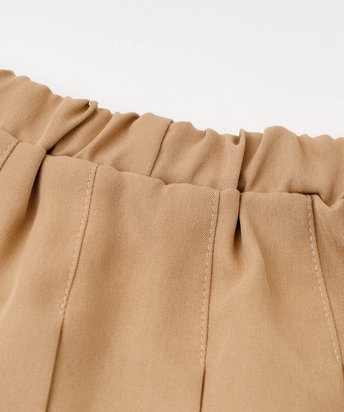 URBAN CHERRY(アーバンチェリー)の「【デイリーに使いやすい】プリーツスカート(インナーパンツ付き)(スカート・キッズ・ベージュ/ブラック・150cm/140cm/130cm/120cm/110cm)」の8枚目の写真