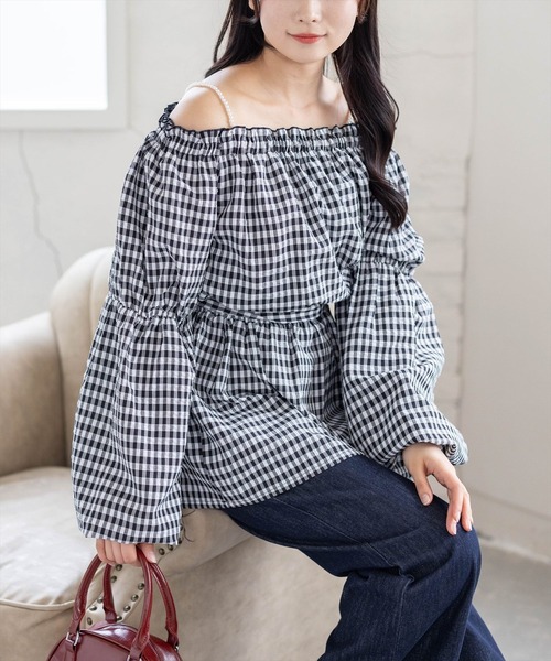 CLEAR BASIC（クリアベーシック）の「肩パール2way袖バルーンチュニック[着回し力抜群 ガーリー チェック柄]≪新作≫（チュニック・レディース・イエロー/ネイビー/ブラック系その他・F）」の2枚目の写真
