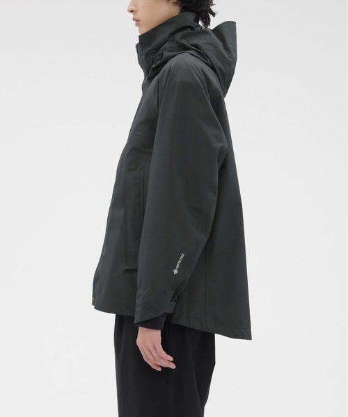 MARGARET HOWELL(マーガレットハウエル)の「Gore-Tex RECYCKED POLYESTER POPLIN(マウンテンパーカー・メンズ・マスタード/チャコール・SMALL/MEDIUM/LARGE)」の14枚目の写真