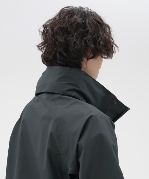 MARGARET HOWELL(マーガレットハウエル)の「Gore-Tex RECYCKED POLYESTER POPLIN(マウンテンパーカー・メンズ・マスタード/チャコール・SMALL/MEDIUM/LARGE)」の16枚目の写真