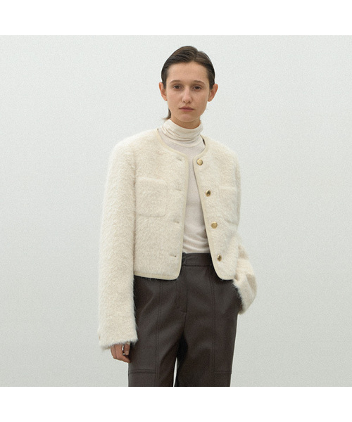ATELIER NAIN(アトリエナイン)の「TRIMMING HAIRY ROUND JACKET(JK-2986)(その他アウター・レディース・ライトベージュ/アイボリー・FREE)」の2枚目の写真