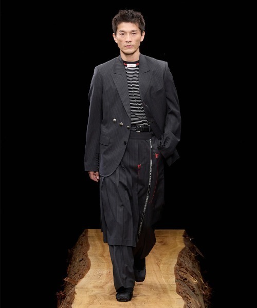 GARDEN TOKYO（ガーデントウキョウ）の「MASU/エムエーエスユー/RED BAR TACK TAILORED JACKET/M26U6JK001（テーラードジャケット・メンズ・グレー・48）」の3枚目の写真