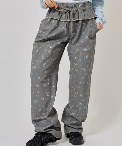 atmos pink(アトモスピンク)の「atmos pink Floral Double Knee Frill Pants / アトモス ピンク フローラル ダブル ニー フリル パンツ(その他パンツ・レディース・グレー/ホワイト・M/S)」の2枚目の写真
