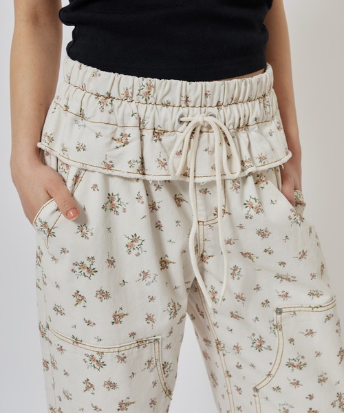 atmos pink(アトモスピンク)の「atmos pink Floral Double Knee Frill Pants / アトモス ピンク フローラル ダブル ニー フリル パンツ(その他パンツ・レディース・グレー/ホワイト・M/S)」の11枚目の写真