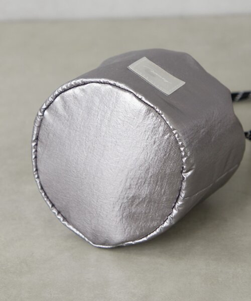 BIRTHDAY BAR（バースデイバー）の「メタリックミニ巾着バッグ（トートバッグ・レディース・ダークグレー/シルバー・0）」の10枚目の写真