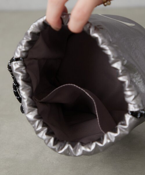 BIRTHDAY BAR（バースデイバー）の「メタリックミニ巾着バッグ（トートバッグ・レディース・ダークグレー/シルバー・0）」の14枚目の写真