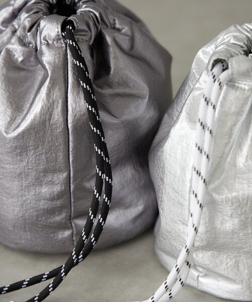 BIRTHDAY BAR（バースデイバー）の「メタリックミニ巾着バッグ（トートバッグ・レディース・ダークグレー/シルバー・0）」の15枚目の写真